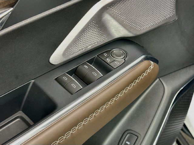 Used 2026 GMC Acadia Denali Ultimate FWD image 18