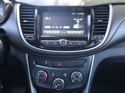 Used 2017 Chevrolet Trax LT AWD/4WD image 34