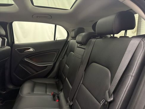Used 2015 Mercedes-Benz GLA 250 4MATIC image 19