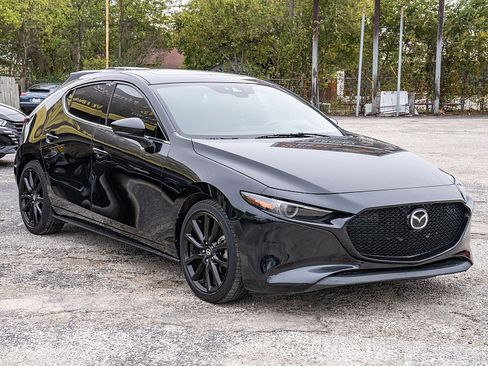 Used 2019 MAZDA MAZDA3 Hatchback w/ Premium Package FWD image 3
