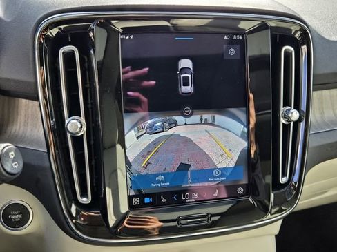 Certified 2023 Volvo XC40 B5 Plus w/ Driver Assist Package image 21