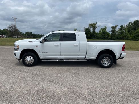 Used 2024 RAM 3500 Laramie w/ Towing Technology Group AWD/4WD image 2