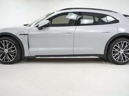 Certified 2025 Porsche Taycan 4S image 2