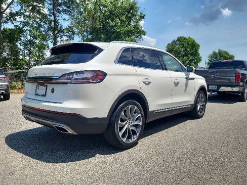 Used 2023 Lincoln Nautilus Reserve FWD image 2