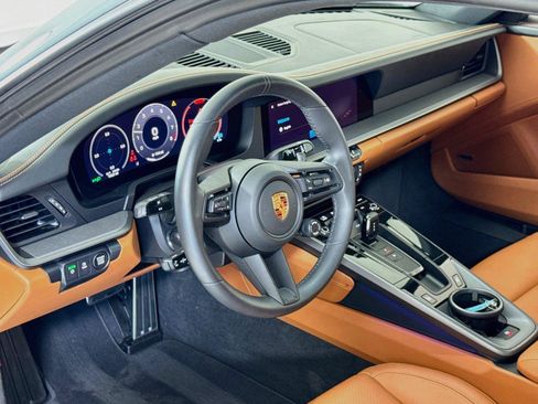 Used 2025 Porsche 911 Carrera RWD image 16