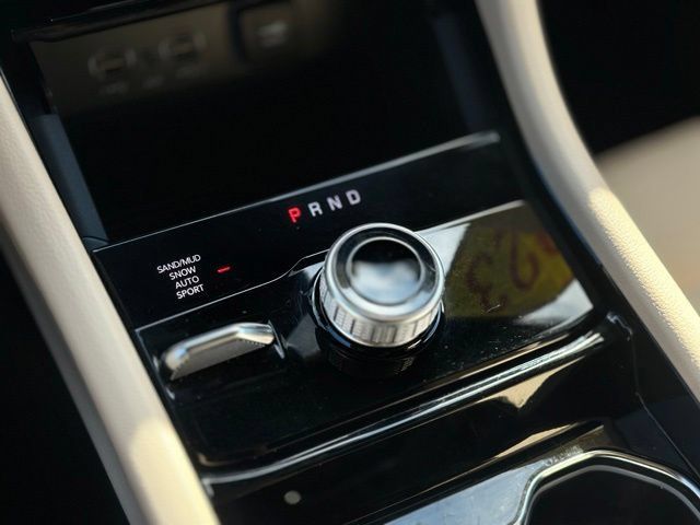 Used 2023 Jeep Grand Cherokee Limited AWD/4WD image 14