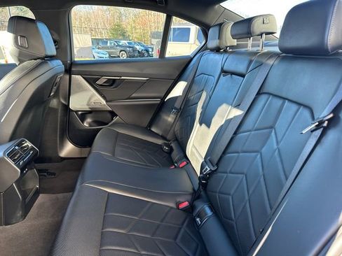Used 2025 BMW 530i xDrive AWD/4WD image 14