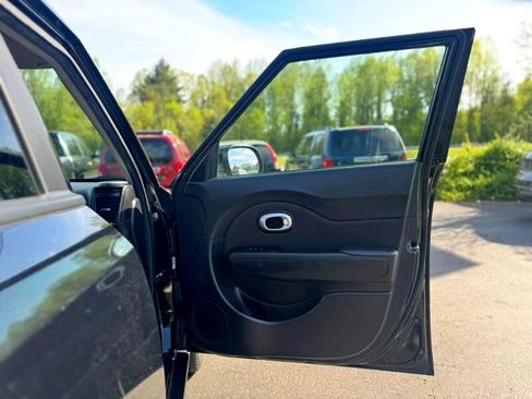 Used 2016 Kia Soul image 13