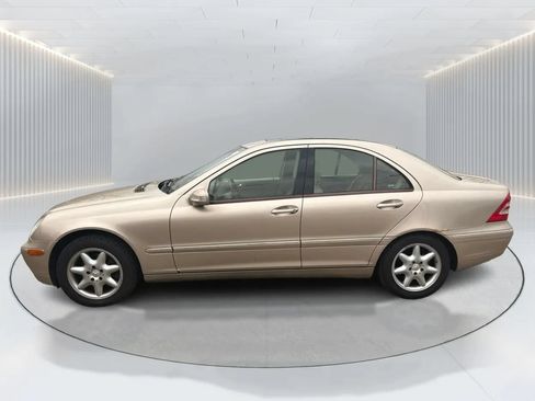 Used 2001 Mercedes-Benz C 320 Sedan image 9