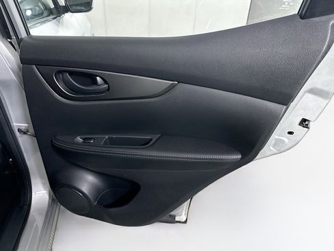 Used 2018 Nissan Rogue Sport S w/ S Appearance Package image 28