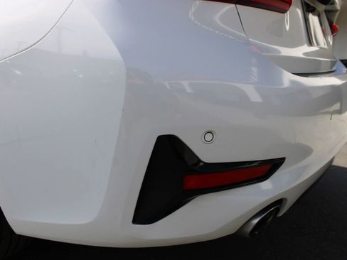 Used 2020 BMW 330i Sedan w/ Convenience Package image 39