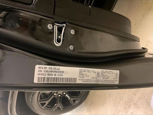 Used 2024 Jeep Wagoneer Series II image 31