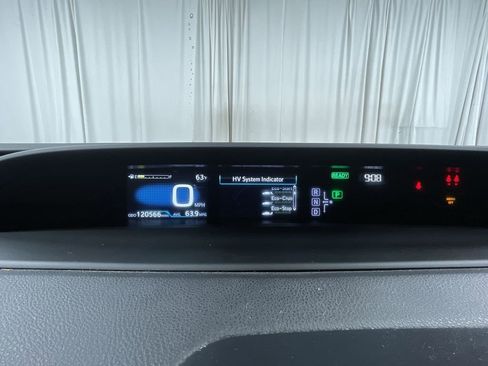 Used 2018 Toyota Prius Prime Plus image 14