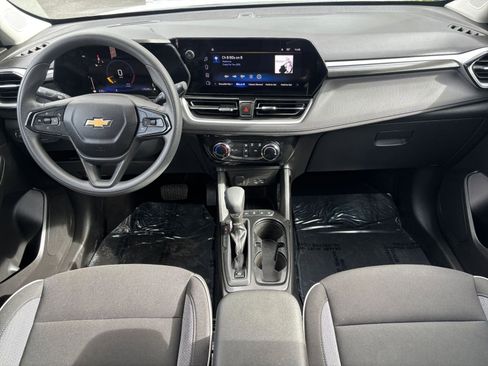 Used 2025 Chevrolet TrailBlazer LT image 29
