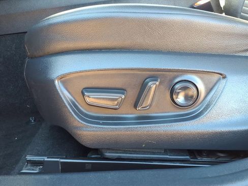 Used 2024 Toyota Camry SE image 18