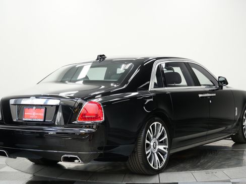 Used 2019 Rolls-Royce Ghost Extended Wheelbase RWD image 9