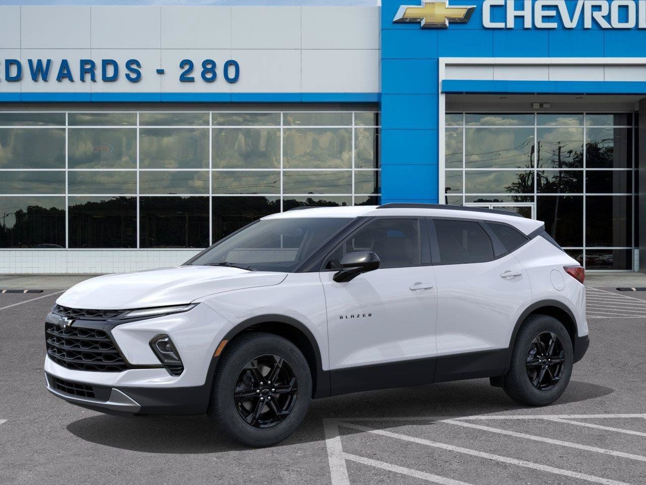 New 2026 Chevrolet Blazer LT FWD image 2