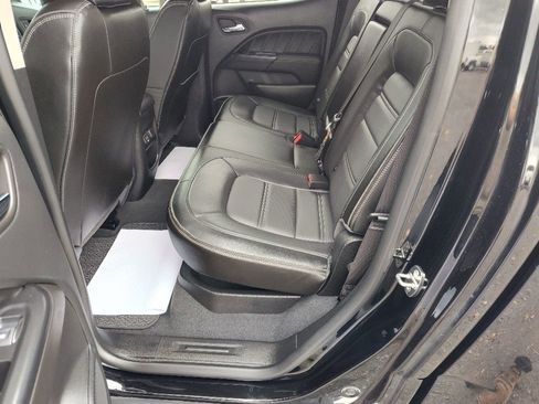 Used 2022 GMC Canyon Denali image 18