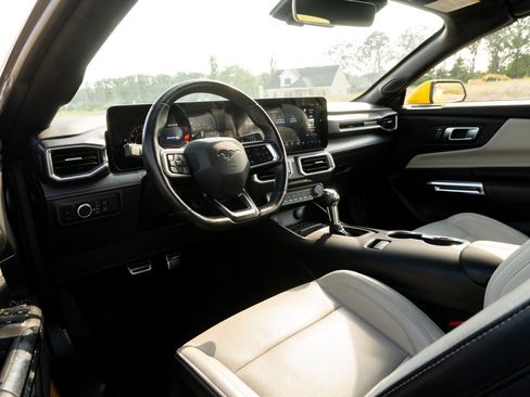 Used 2024 Ford Mustang Premium RWD image 10