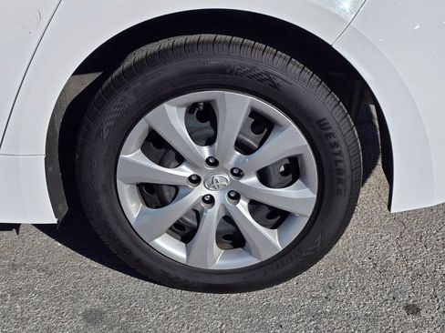 Used 2023 Toyota Corolla LE image 7