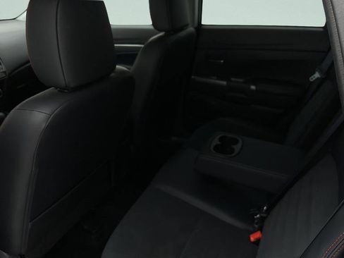 Used 2025 Mitsubishi Outlander Sport SE AWD/4WD image 10