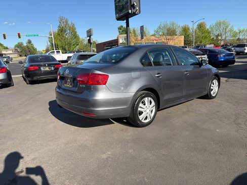 Used 2012 Volkswagen Jetta SE FWD image 8