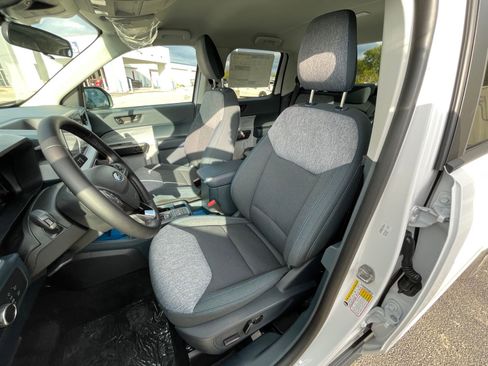 New 2025 Ford Maverick XLT w/ XLT Luxury Package AWD/4WD image 7