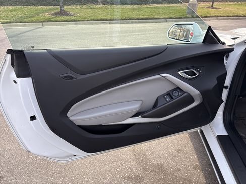 Used 2020 Chevrolet Camaro LT w/ RS Package image 14