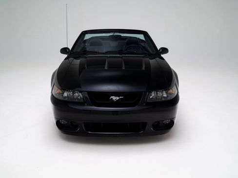 Used 2004 Ford Mustang Cobra RWD image 8