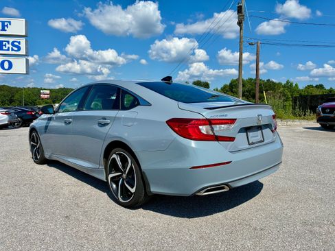 Used 2021 Honda Accord Sport image 4