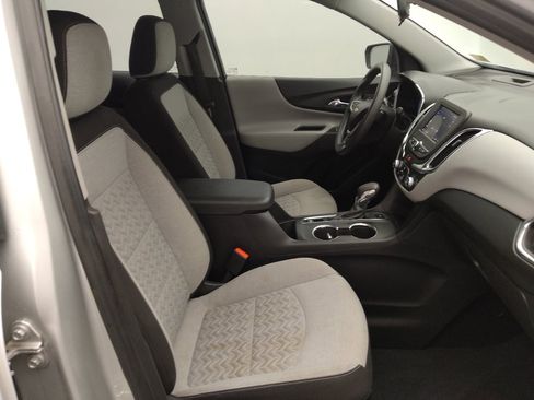 Used 2022 Chevrolet Equinox LS AWD/4WD image 21