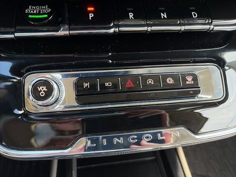 Used 2025 Lincoln Corsair FWD w/ Equipment Group 101A image 21