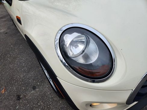 Used 2016 MINI Cooper 4-Door Hardtop w/ Cold Weather Package image 4