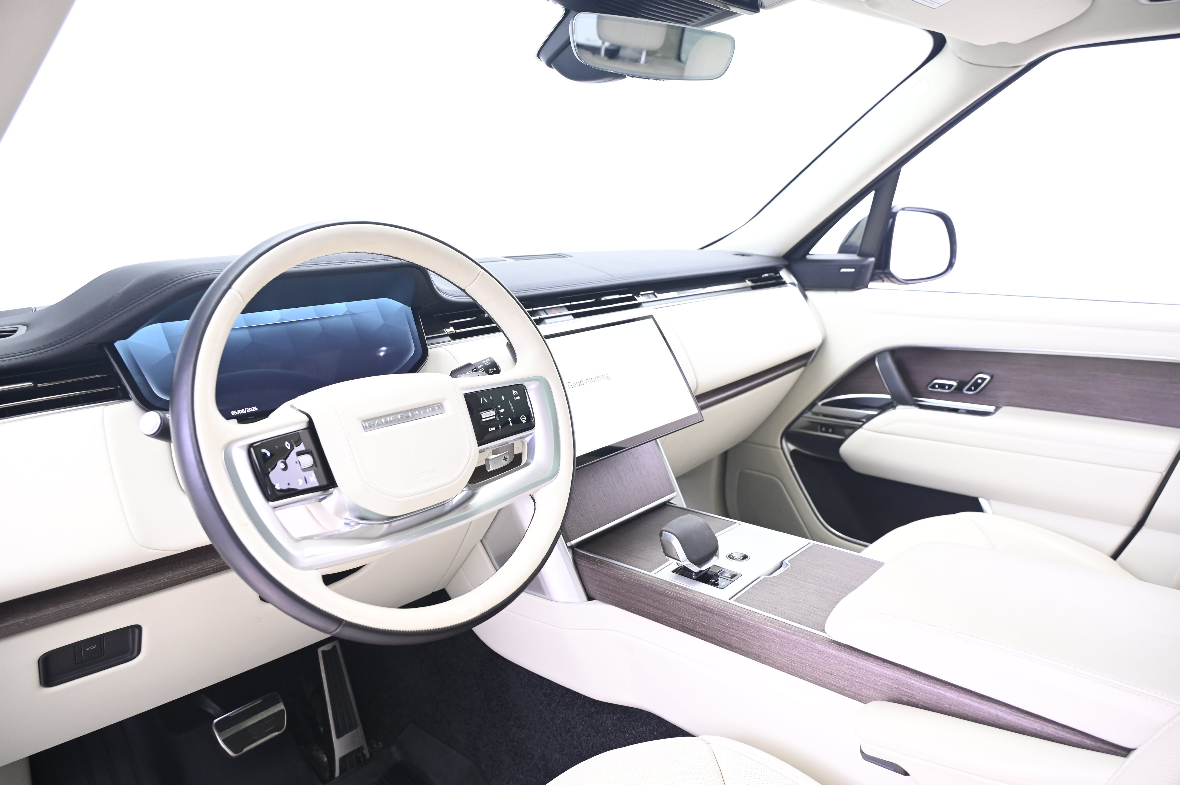 Used 2024 Land Rover Range Rover SE AWD/4WD image 4