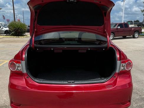 Used 2011 Toyota Corolla LE FWD image 11