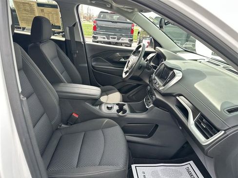 Used 2024 GMC Terrain SLE image 26