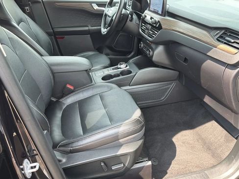 Used 2020 Ford Escape Titanium AWD/4WD image 29