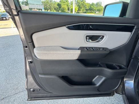 Used 2024 Honda Pilot LX image 26