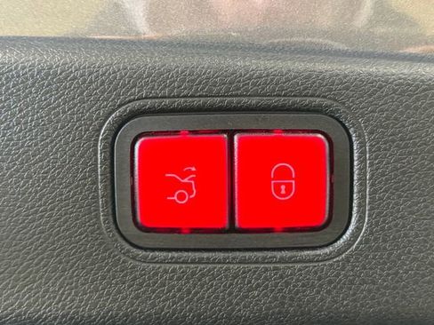 Used 2019 Mercedes-Benz CLS 450 CLS 450 4MATIC image 37