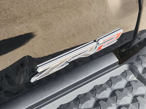 Used 2025 Chevrolet Colorado ZR2 AWD/4WD image 10