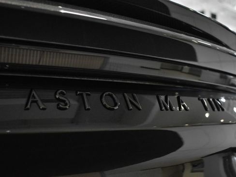 Used 2022 Aston Martin DBS Superleggera RWD image 12