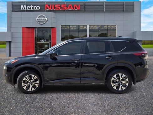 Certified 2023 Nissan Rogue SV FWD image 3