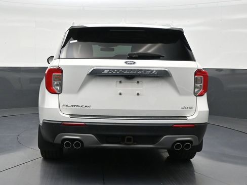 Used 2022 Ford Explorer Platinum w/ Equipment Group 601A AWD/4WD image 4