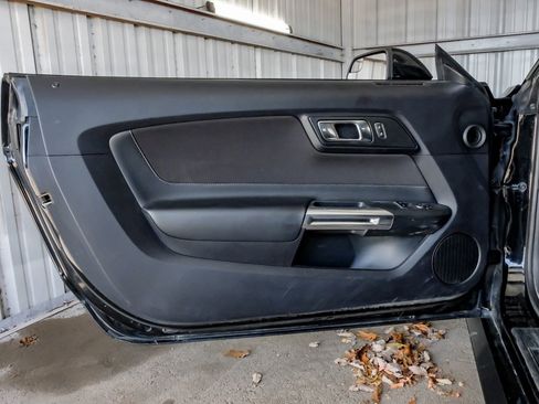 Used 2019 Ford Mustang Coupe image 36