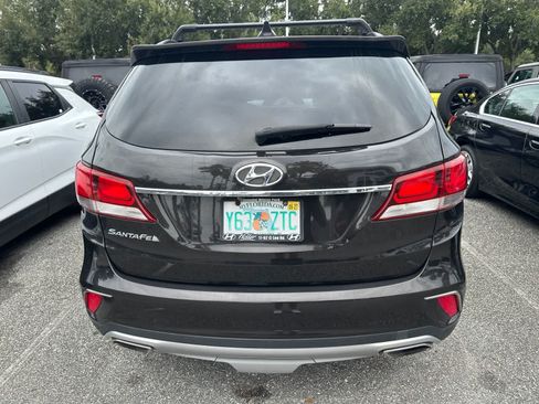 Used 2017 Hyundai Santa Fe SE FWD image 6