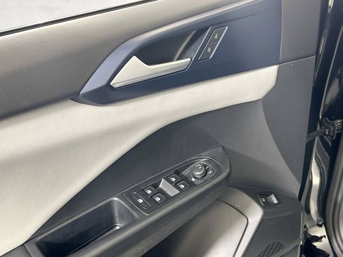 Used 2022 Volkswagen Taos SE image 17