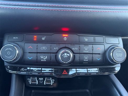 Used 2023 Dodge Durango GT image 30