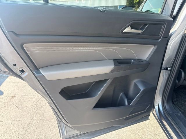 Used 2022 Volkswagen Atlas SE FWD image 14