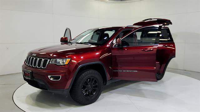 Used 2020 Jeep Grand Cherokee Laredo RWD image 30