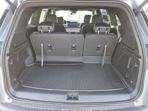 New 2026 GMC Acadia Elevation w/ Elevation Premium Package AWD/4WD image 29